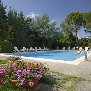 First Hotell