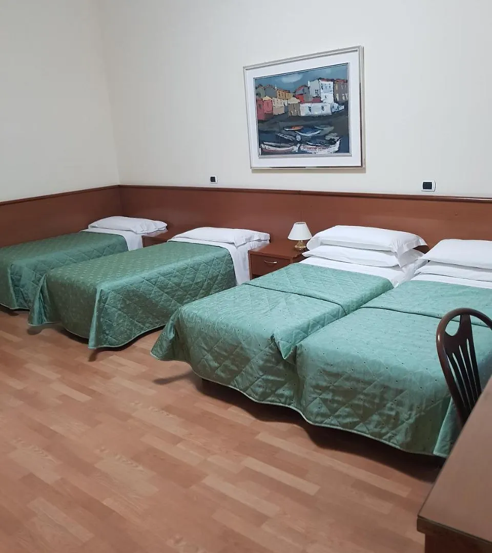 Hotel Duomo Siena 3*,