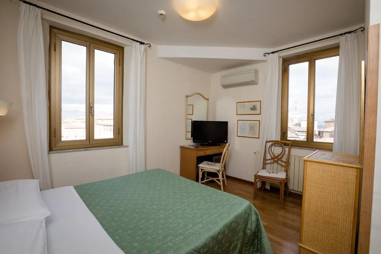 Hotel Duomo Siena 3*,